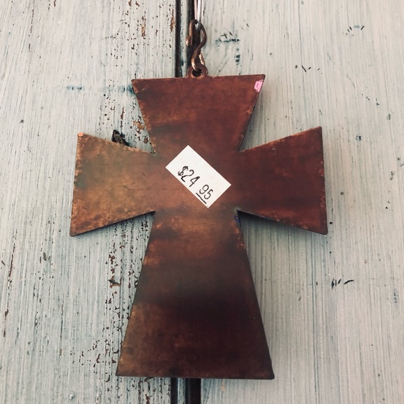 Painted metal cross that could be a wall hanging, Xmas tree ornament, or pendant - Picture 4 of 9